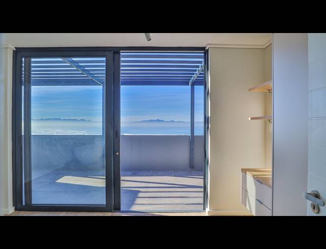 2 BEDROOM APARTMENT FOR SALE IN MUIZENBERG